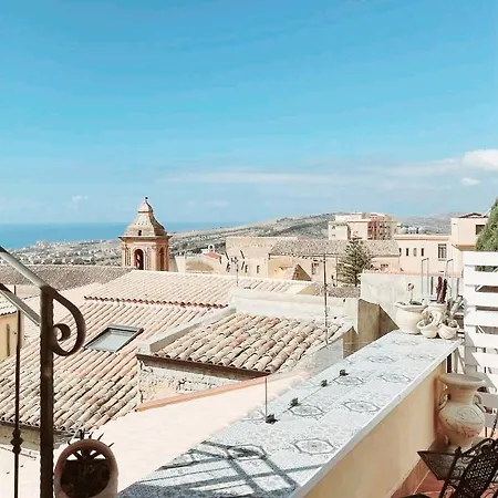La Mennulara La Terrazza Del Centro Storico Gasthof