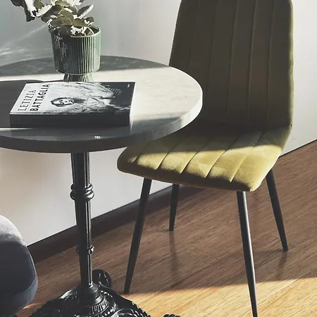 招待所 La Mennulara La Terrazza Del Centro Storico 3*