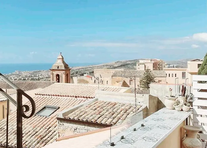 La Mennulara La Terrazza Del Centro Storico Affittacamere